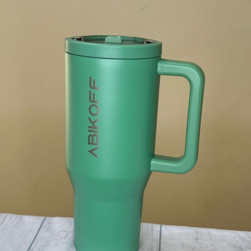ABIKOFF Green Tumbler with Handle and Flip Straw - Picture 5 of 12
